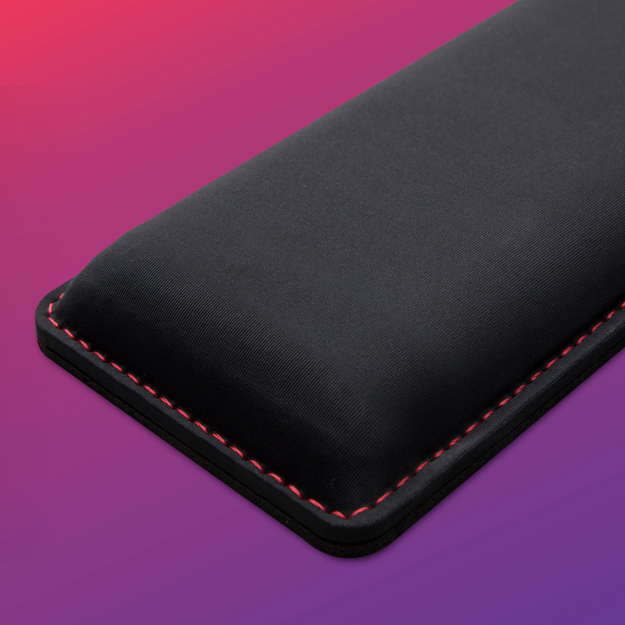 Quality construction with anti-fray stitching
